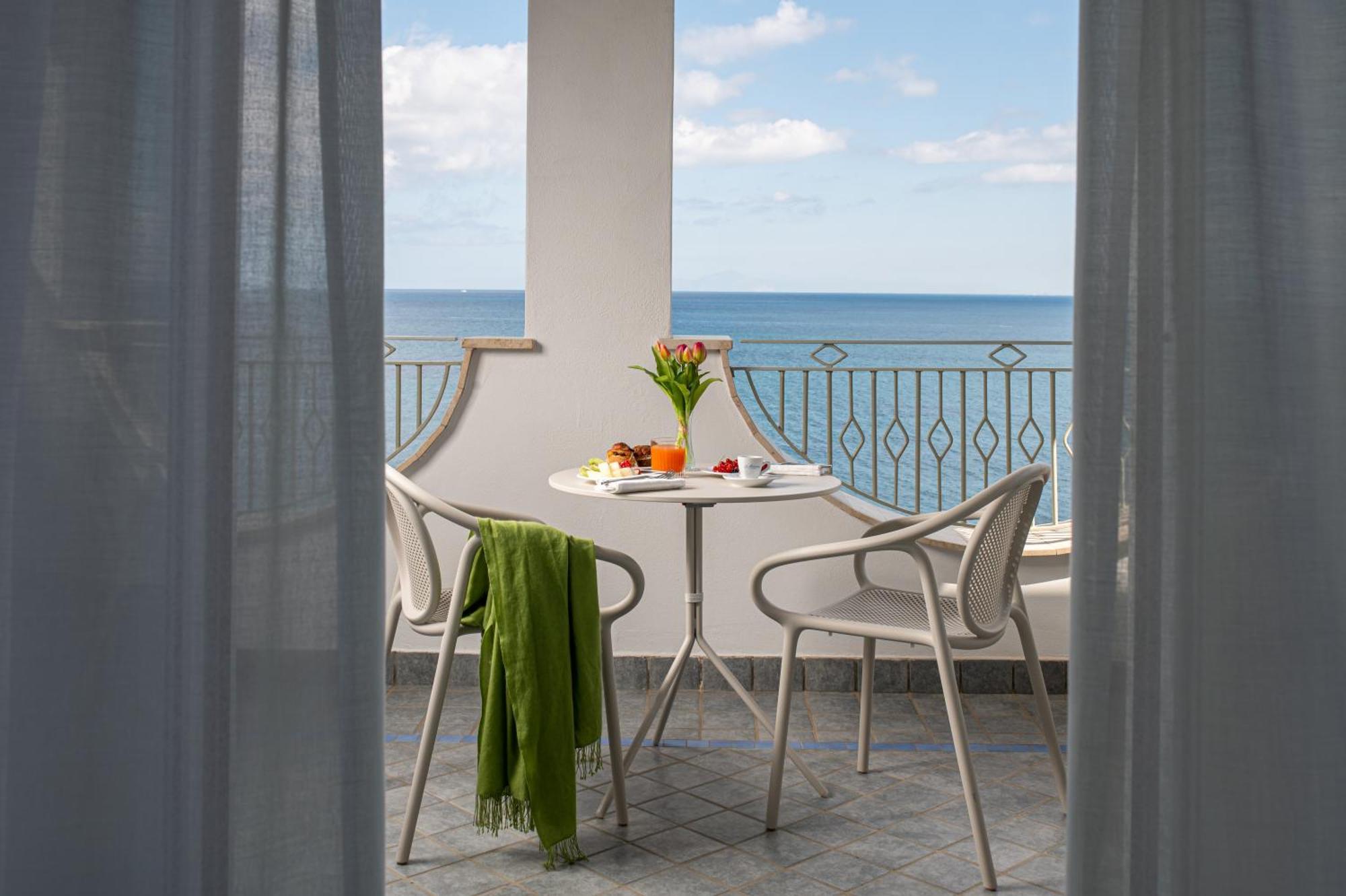Hotel La Madonnina Casamicciola Terme Dış mekan fotoğraf